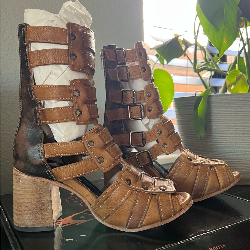 Freebird Tan Heeled  Boots - Picture 4 of 11